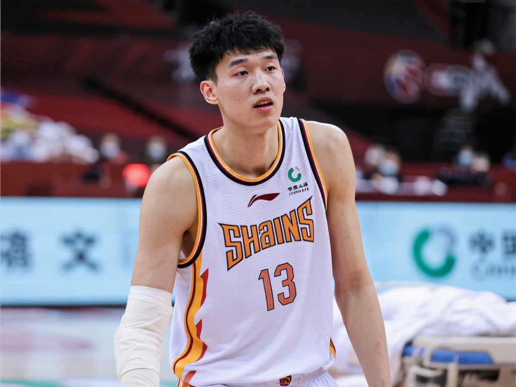 此次曾凡博休养期间，中国篮球界的焦点仍然